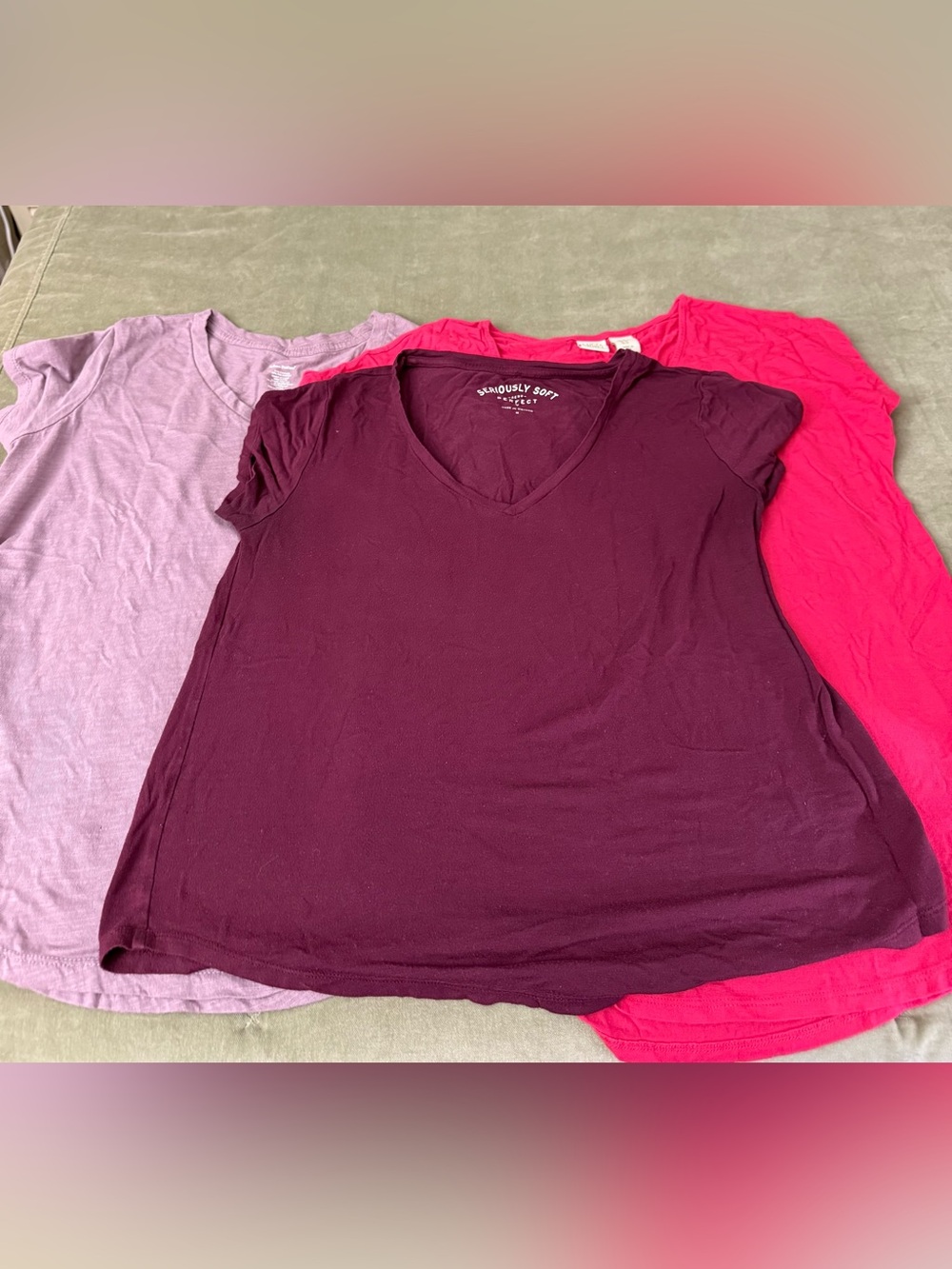 Aero seriously soft perfect Lucy & Laurel Urban Duction set of 3 Tees M  G-27